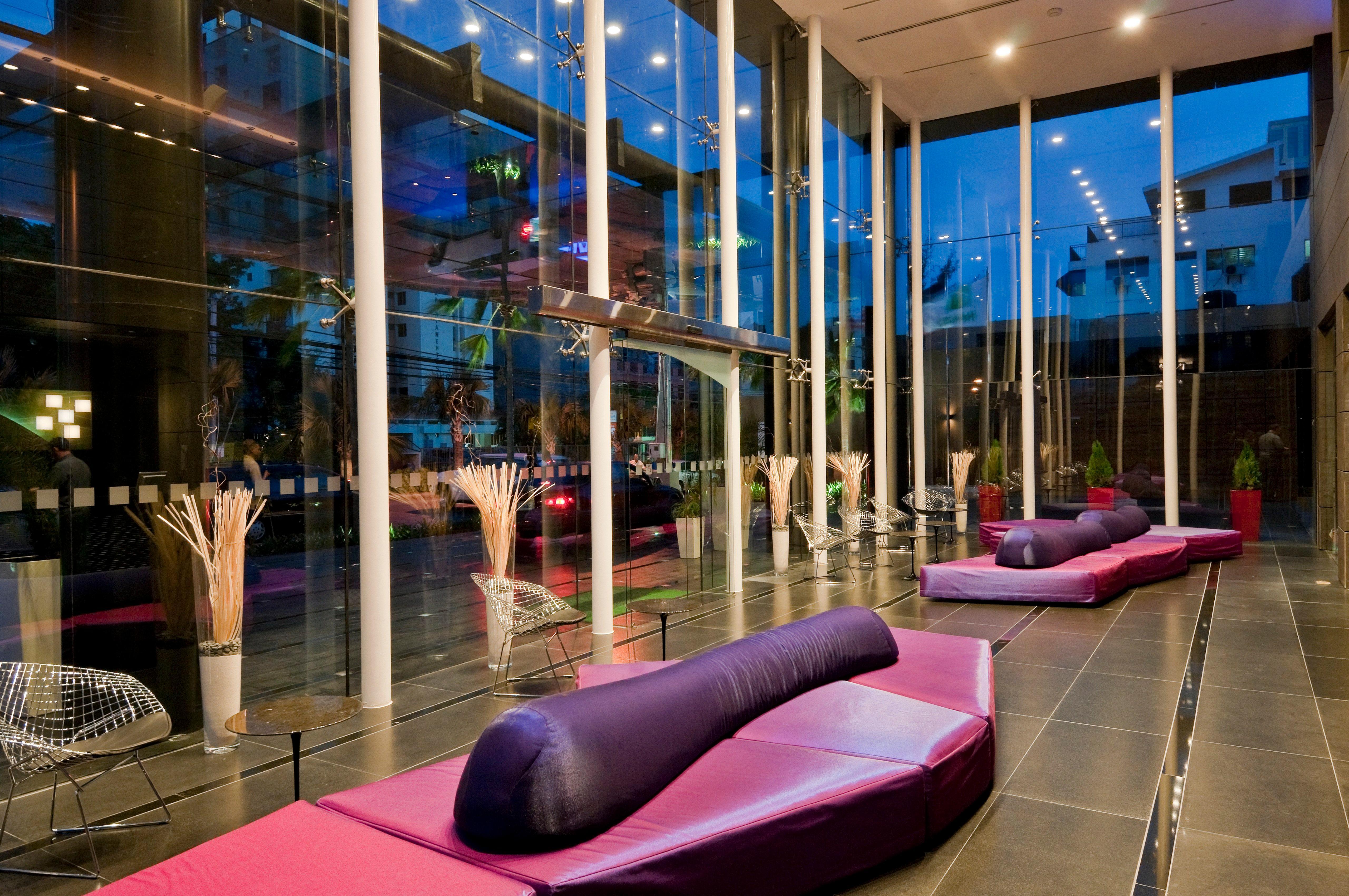 فندق وأجنحة هوليداي إن سانتو دومينجو المظهر الخارجي الصورة The interior of the hotel