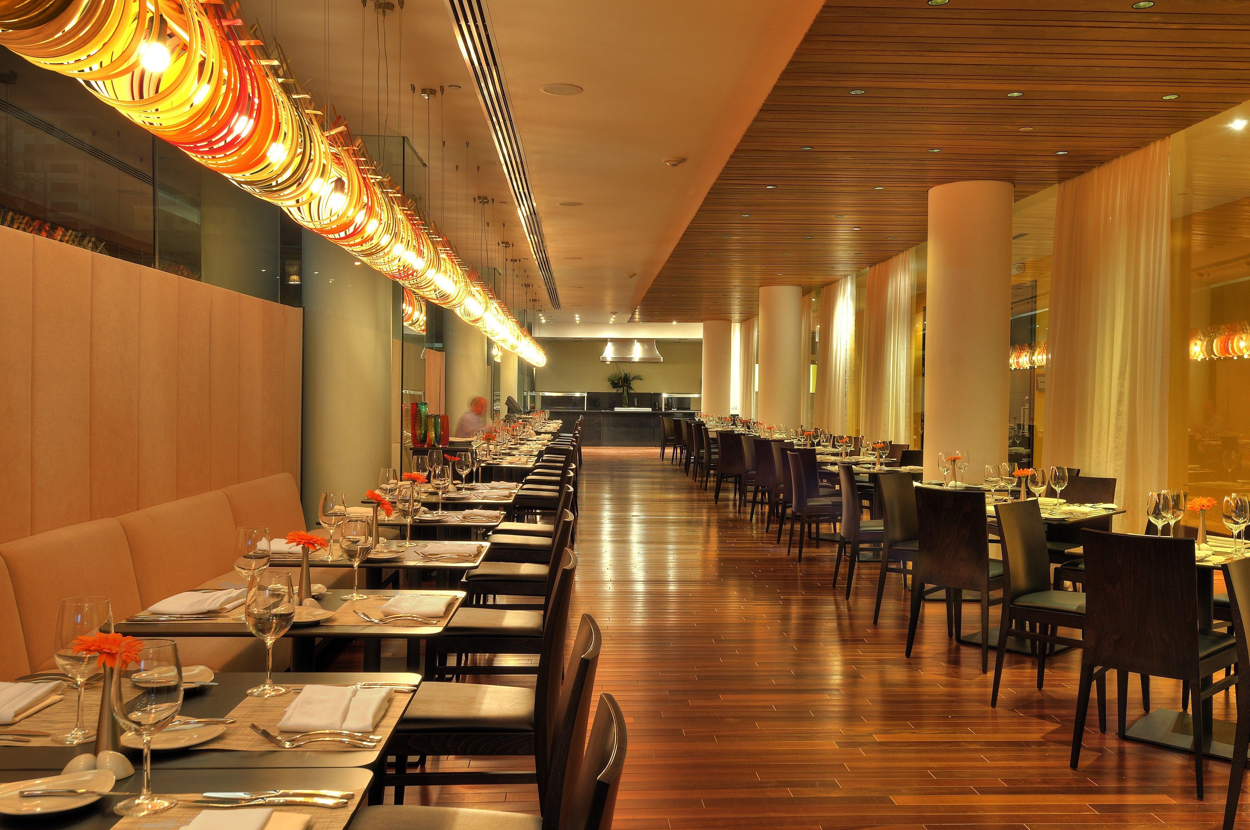 فندق وأجنحة هوليداي إن سانتو دومينجو المظهر الخارجي الصورة The interior of the restaurant