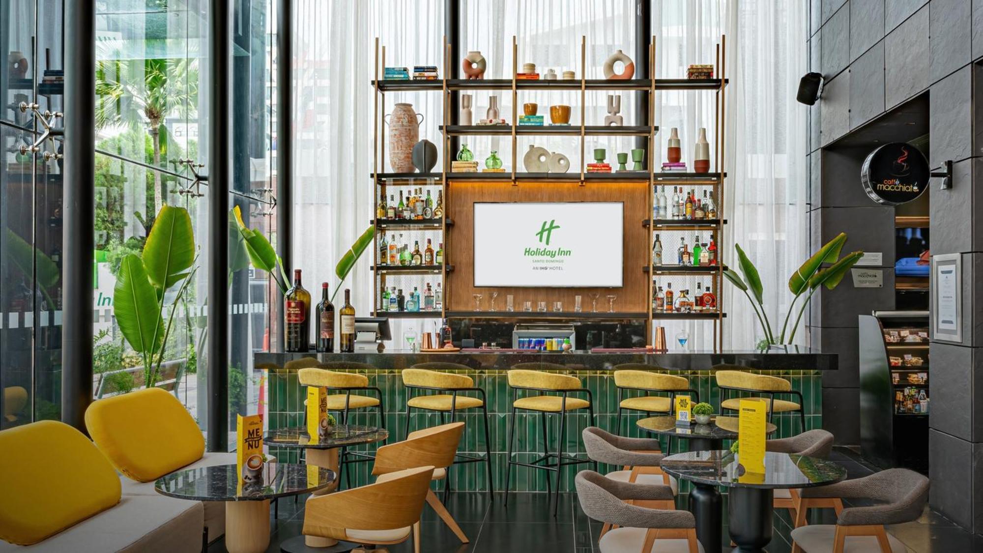 فندق وأجنحة هوليداي إن سانتو دومينجو المظهر الخارجي الصورة Holiday Inn Bangkok Sukhumvit